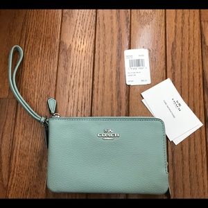 NEW *AUTHENTIC*  Coach Wrislet in Sea Green